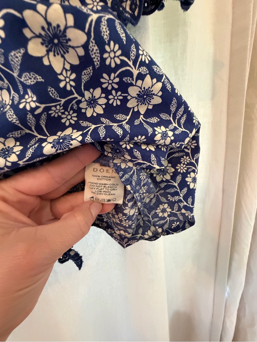 Doen “Quincy” Blue Floral Puff-Sleeve Blouse w/Eyelet Collar. Rare! 🎀 - Picture 5 of 6